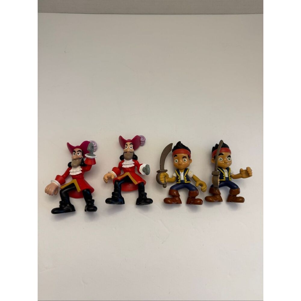 Disney Jake & the Neverland Pirates Captain Hooks Battle Boat + 4 Figures Mattel - Picture 3 of 9